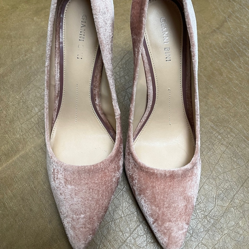 Gianni Bini Tanzie Pump